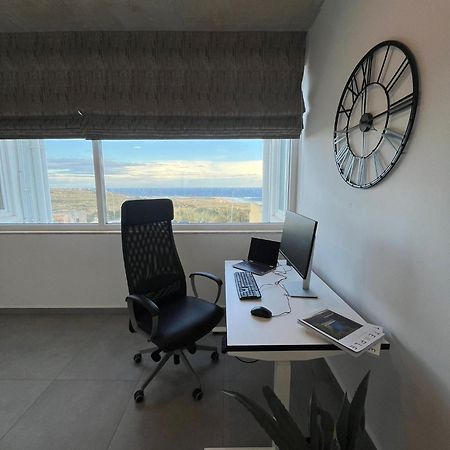 Seaside Luxury In Pembroke St Julians Appartement Buitenkant foto