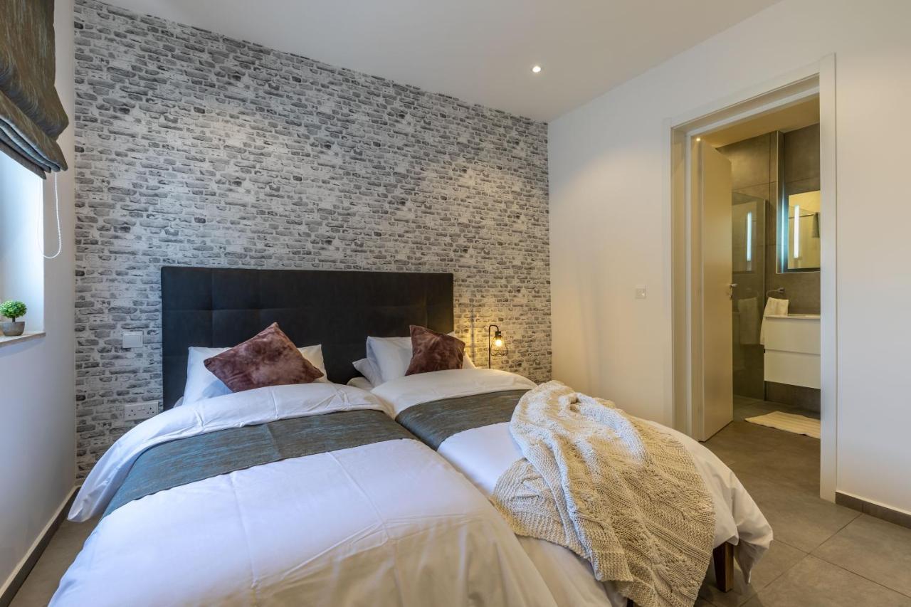 Seaside Luxury In Pembroke St Julians Appartement Buitenkant foto