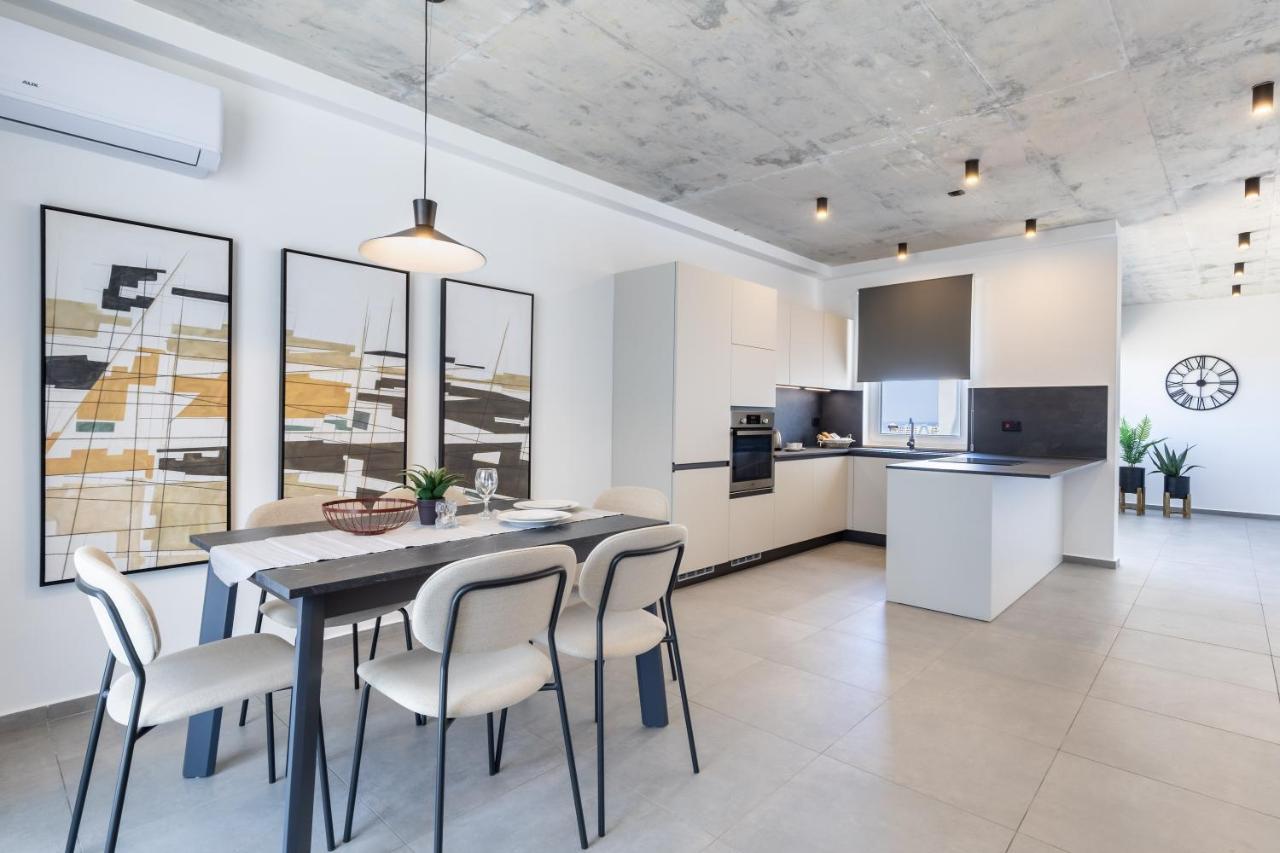 Seaside Luxury In Pembroke St Julians Appartement Buitenkant foto